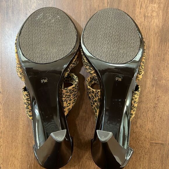 Michael Kors Berkley Cheetah Animal Print Zip Up Cone High Heel Sandals 9.5M - Picture 10 of 11